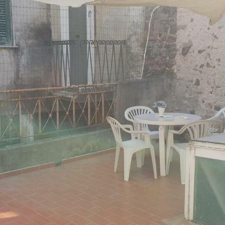 Terrazza Nel Borgo Apartment Santo Stefano di Magra Ngoại thất bức ảnh